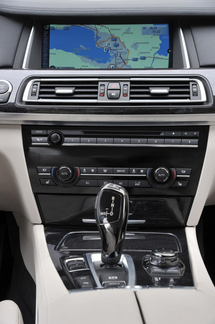 BMW 7-Series 2013 года  (фото 76 из 123)